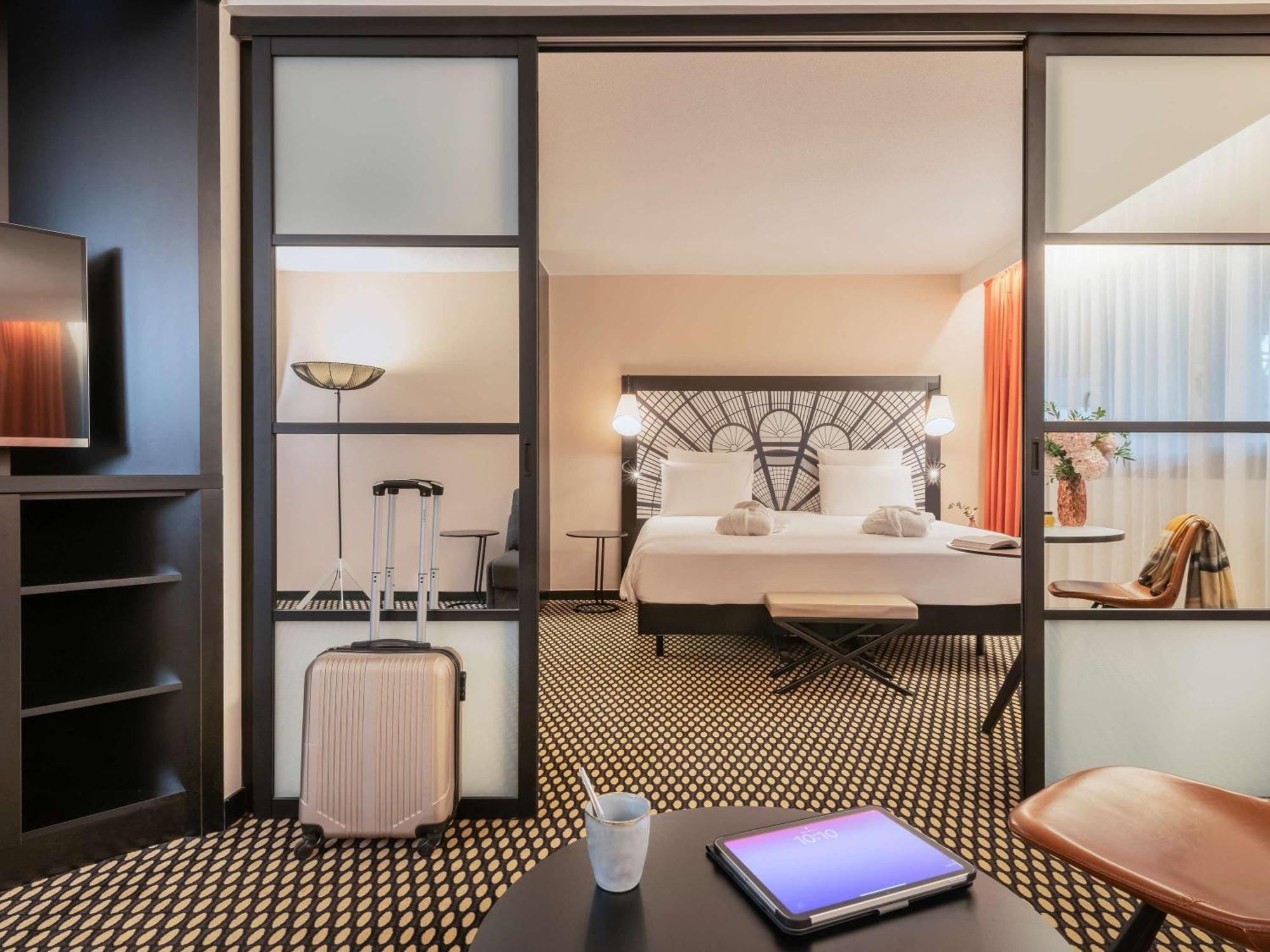 แมร์กูร์ ปารีส์ ป๊อร์ท เดอ แวร์ซายส์ เอ๊กซ์โป โอแตล Hotel วองว์ส ภายนอก รูปภาพ