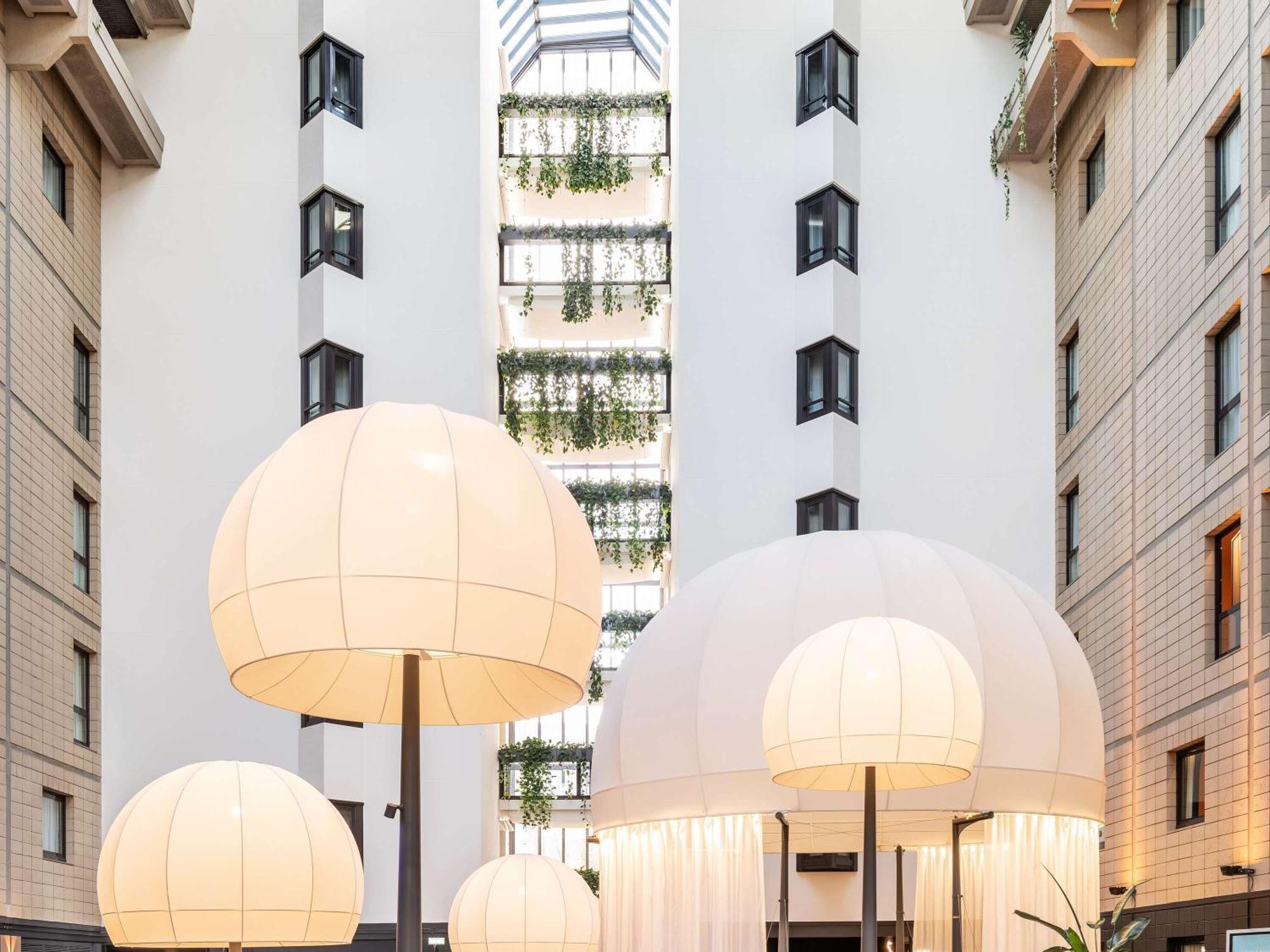 แมร์กูร์ ปารีส์ ป๊อร์ท เดอ แวร์ซายส์ เอ๊กซ์โป โอแตล Hotel วองว์ส ภายนอก รูปภาพ